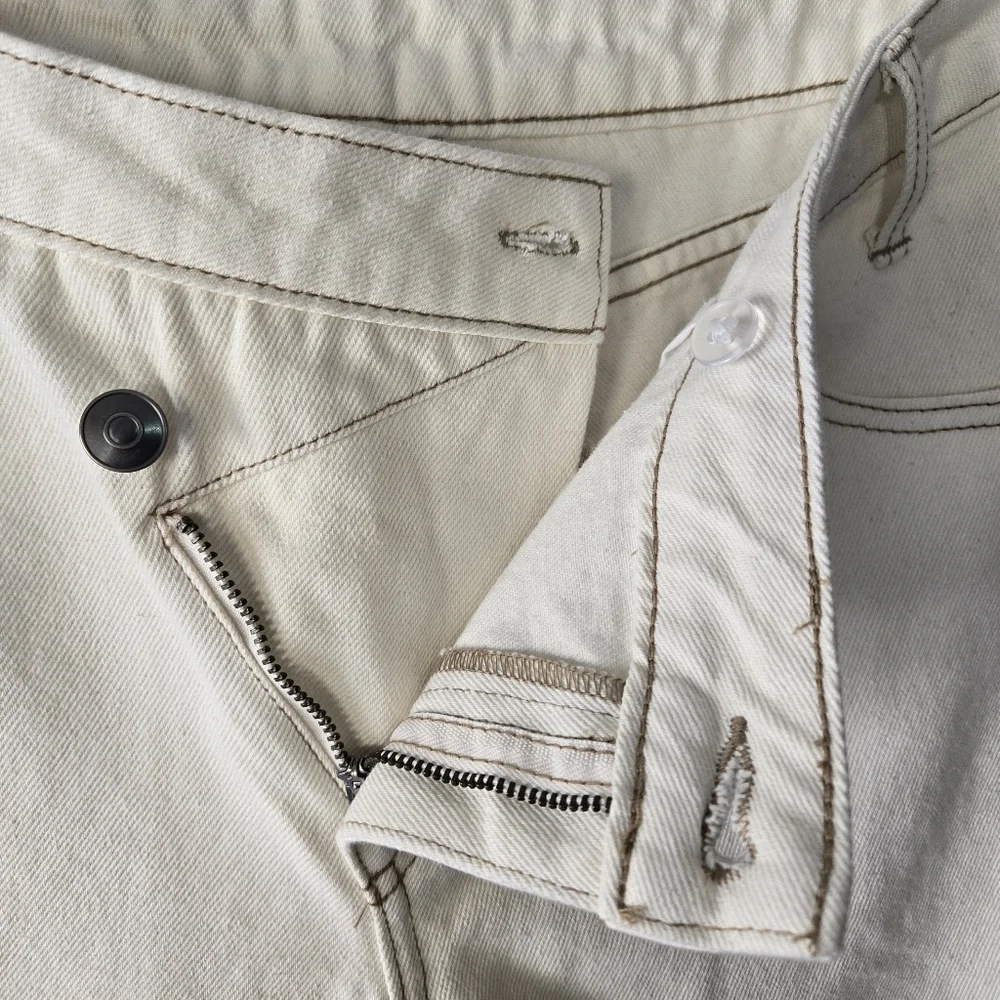 Future Collective Ivory White Overlap Mid Rise Tapered Leg Denim Jeans Size 6